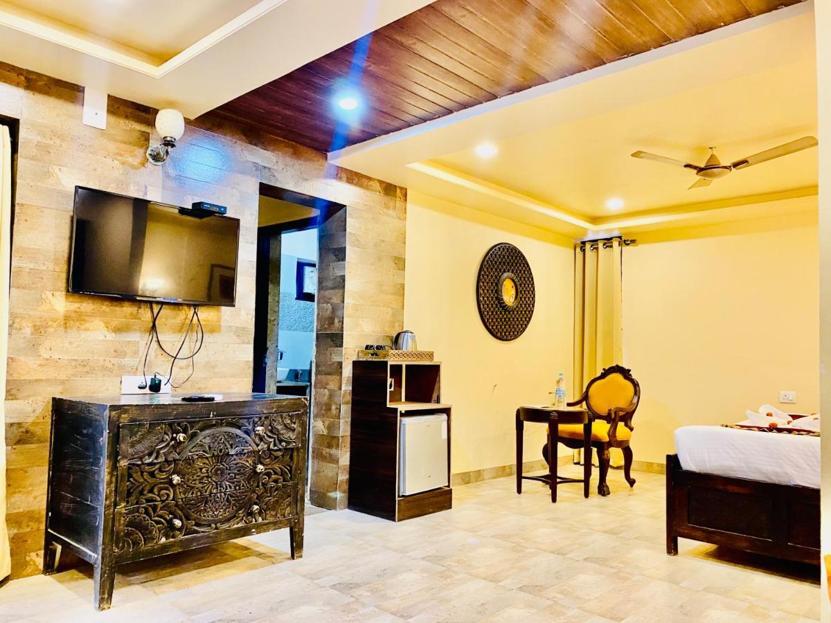 Hotel Aravali Valley 4*