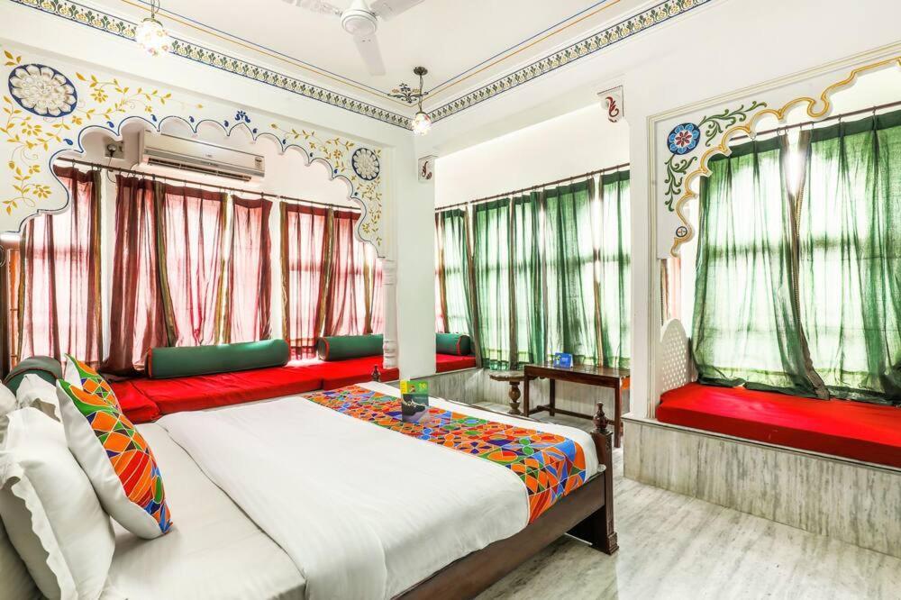 Pichola Haveli