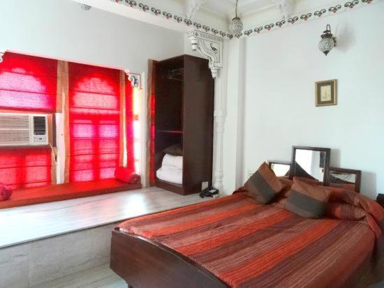 Hotel Pichola Haveli