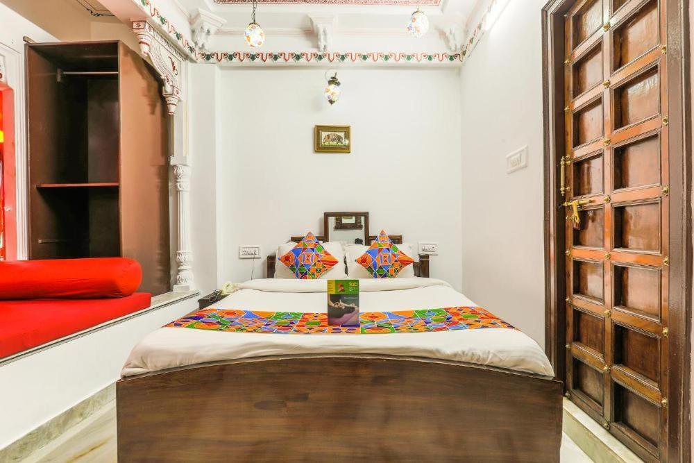 Pichola Haveli 2*