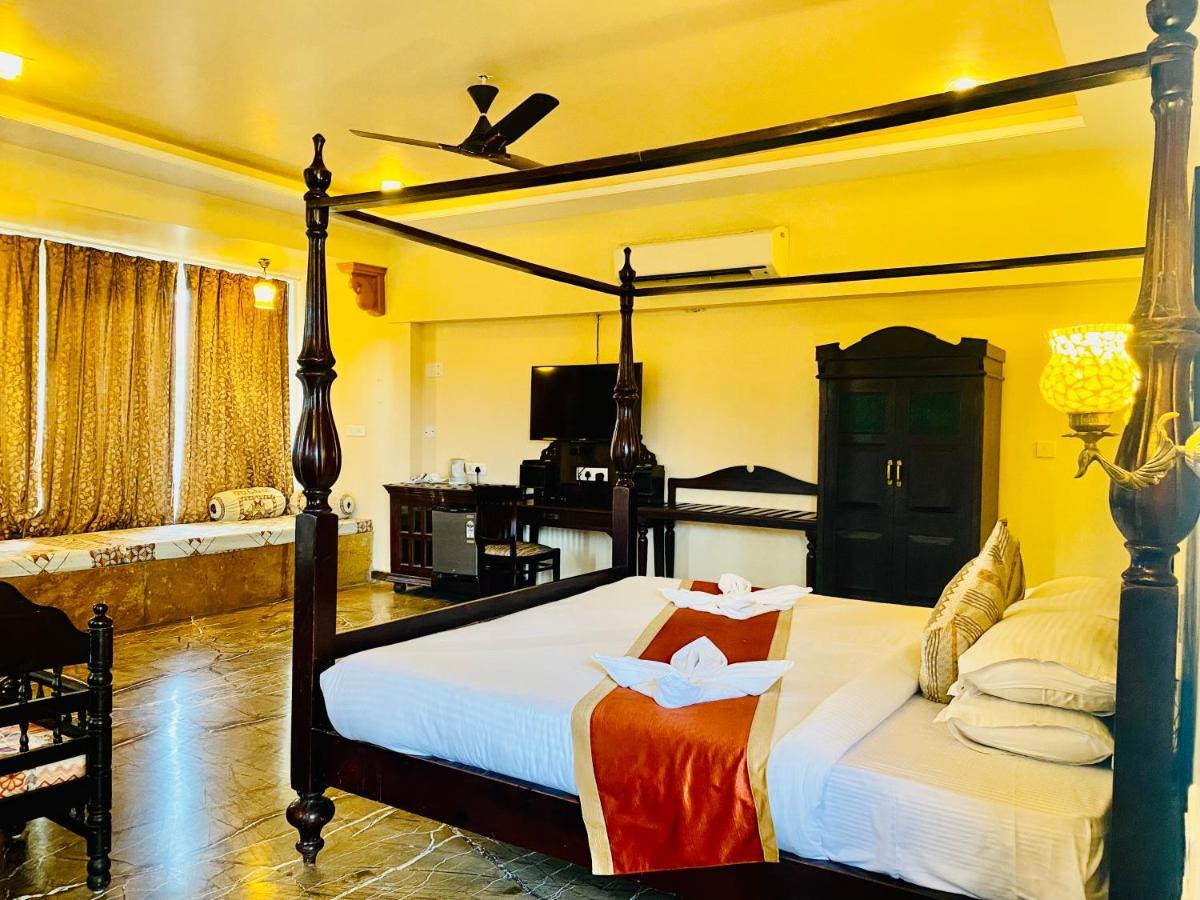 Hotel Aravali Valley 4*