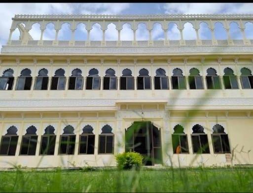 Hotel The Takhatgarh *