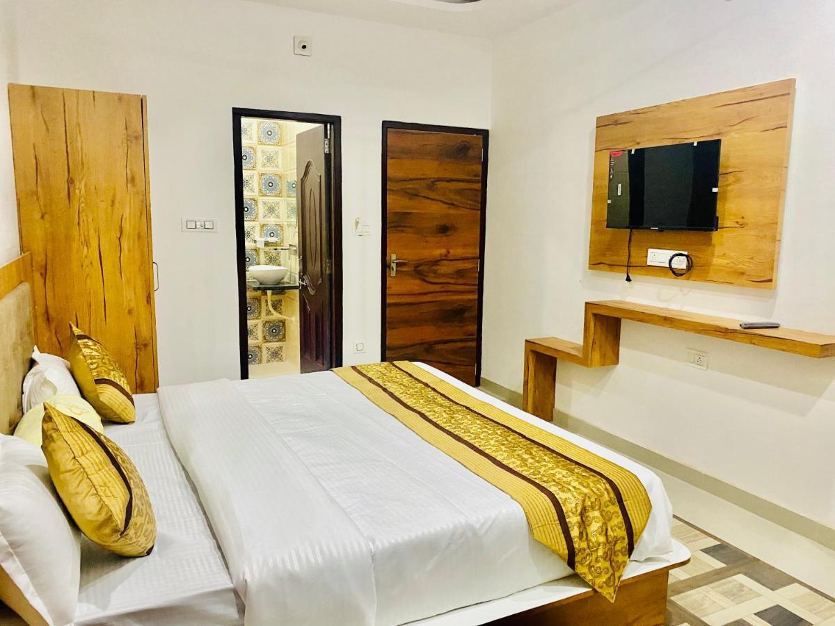 Haveli Balavh With Lake Facing Balcony Udaipur