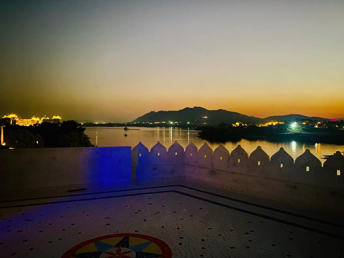 Hotel Haveli Balavh With Lake Facing Balcony Udaipur