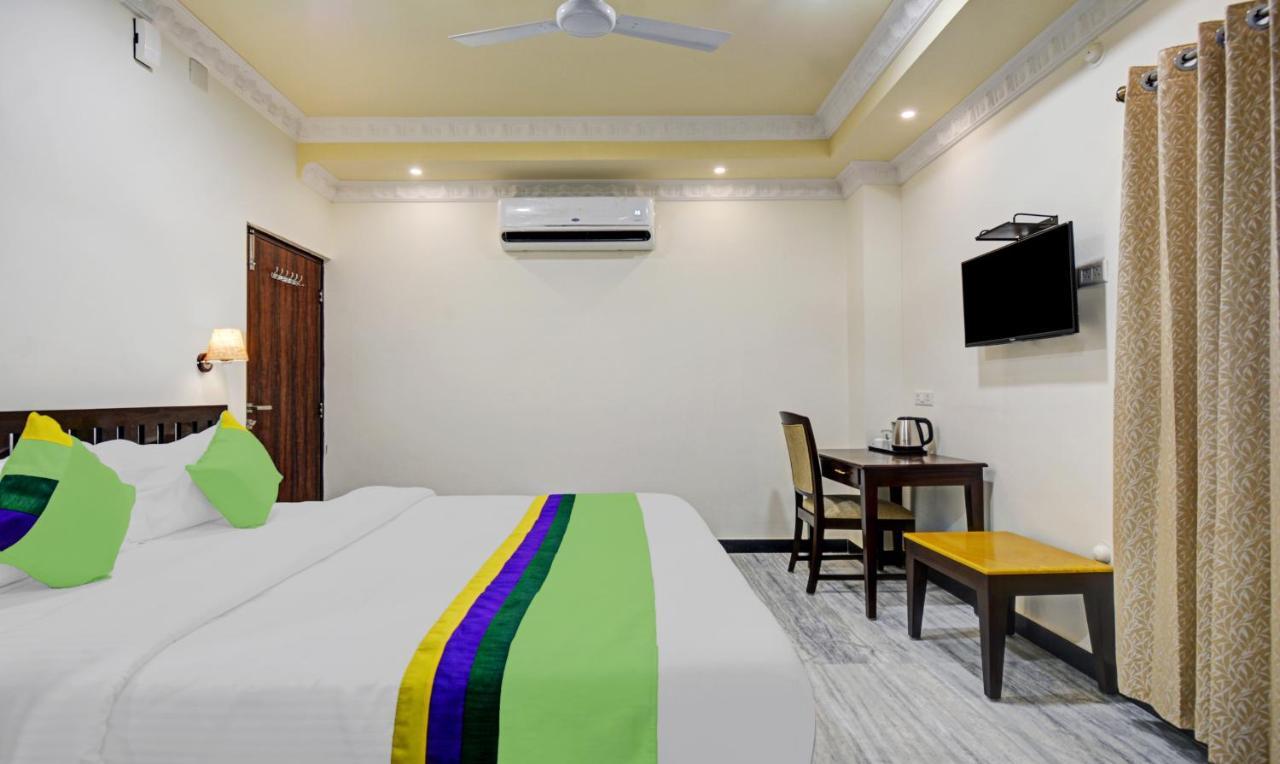 Hotel Treebo Jheel Mahal Udaipur