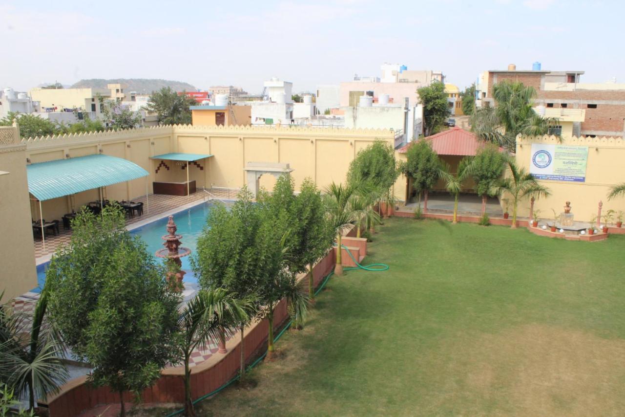 Resort The Kushal Bagh Palace By Calator & Resorts *