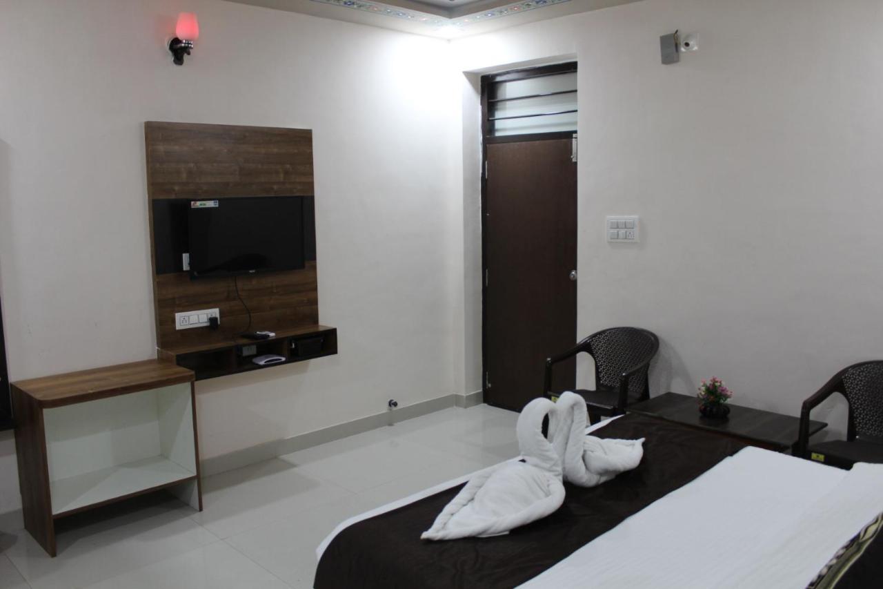 Resort The Kushal Bagh Palace By Calator & Resorts