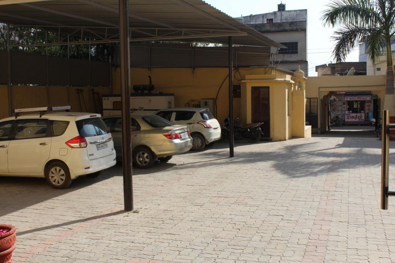 Resort The Kushal Bagh Palace By Calator & Resorts *