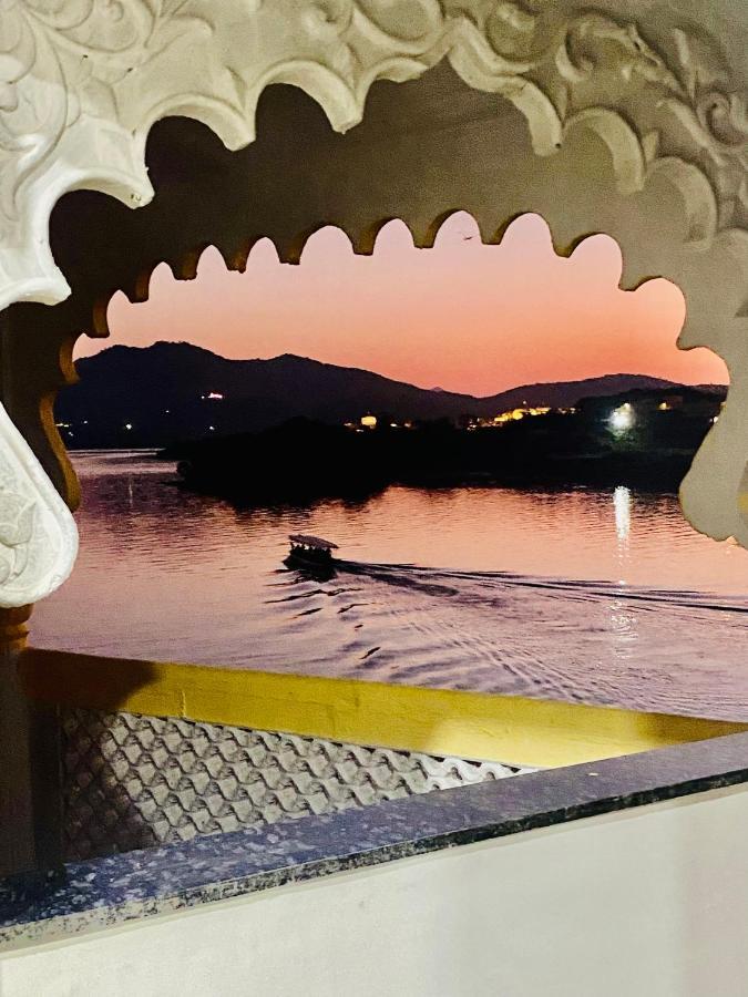 Haveli Balavh With Lake Facing Balcony 3* Udaipur
