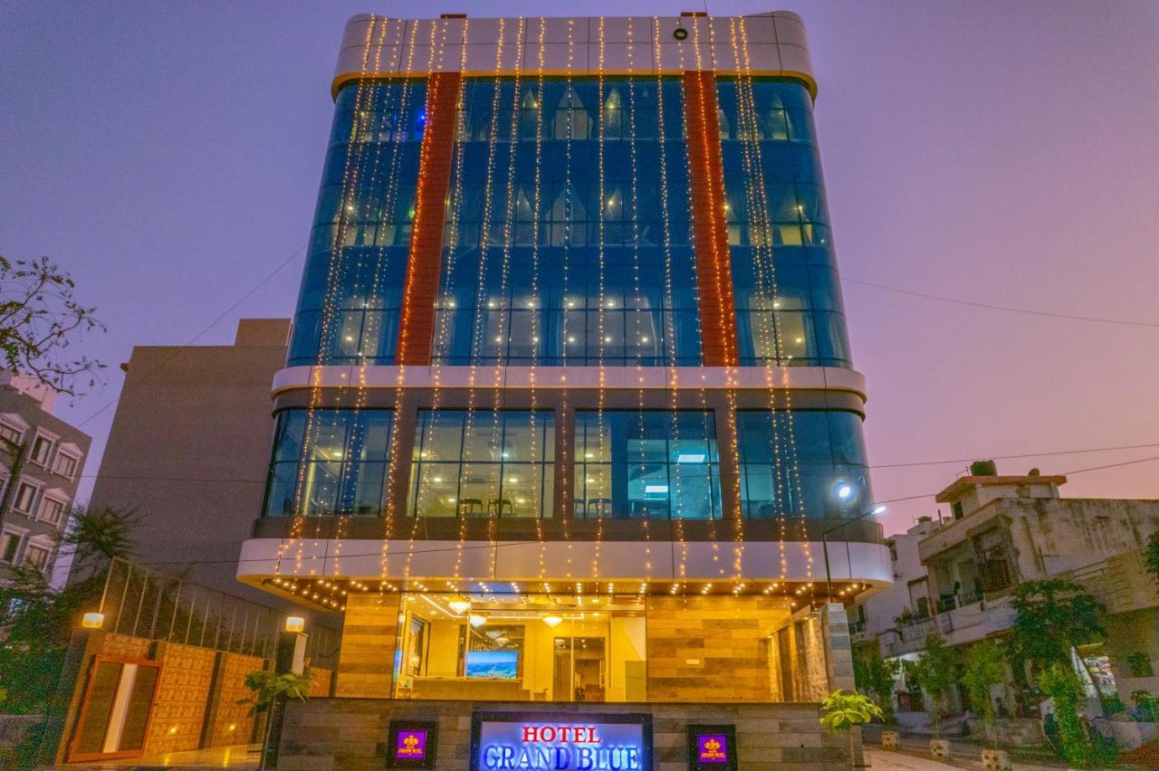 Pax Grand Blue 3 Min Walk From Railway Station Hotel 4*