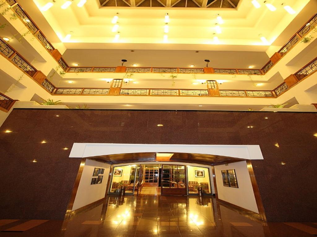 Paras Mahal 3*