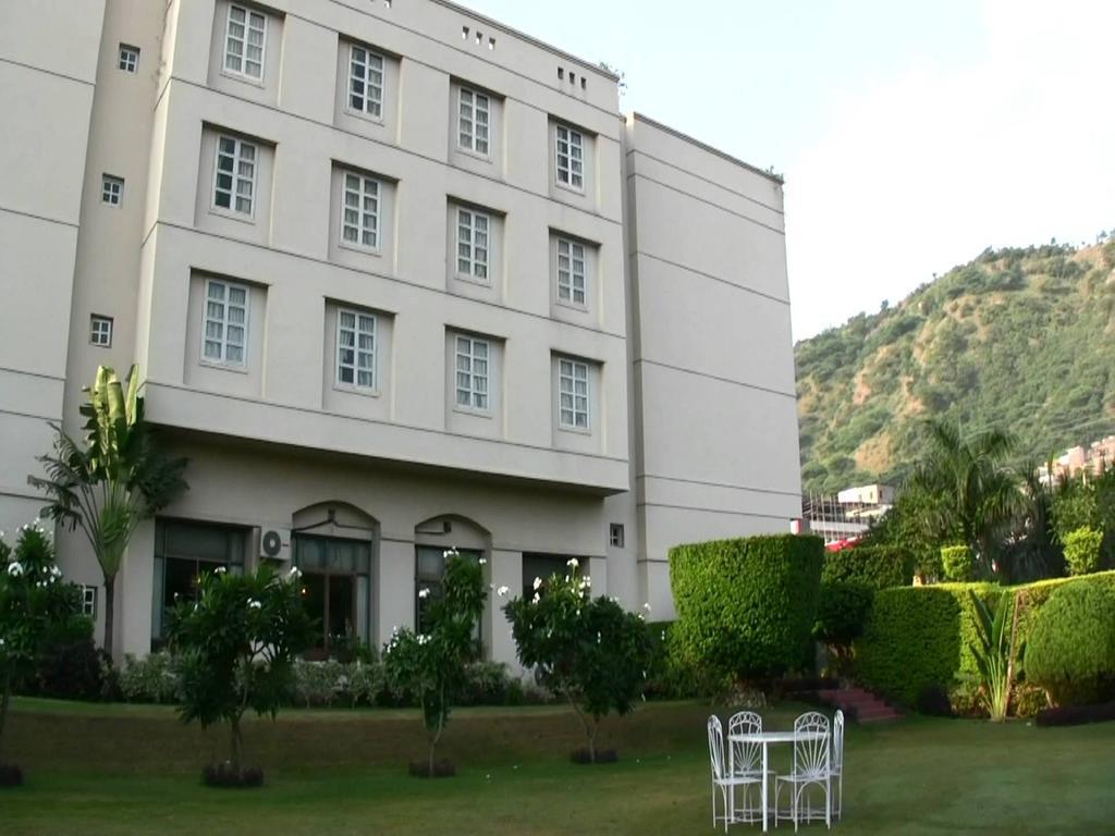 Paras Mahal Hotel 3*