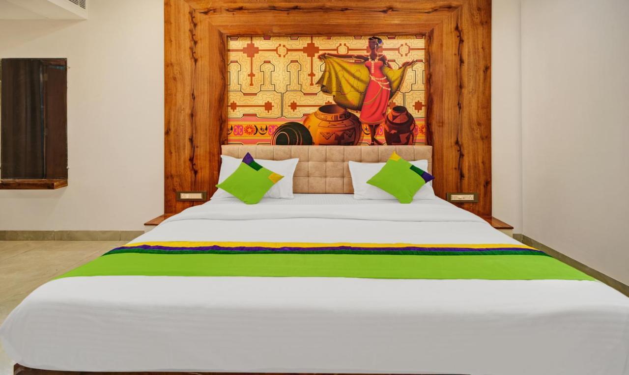 Eagle Hotel