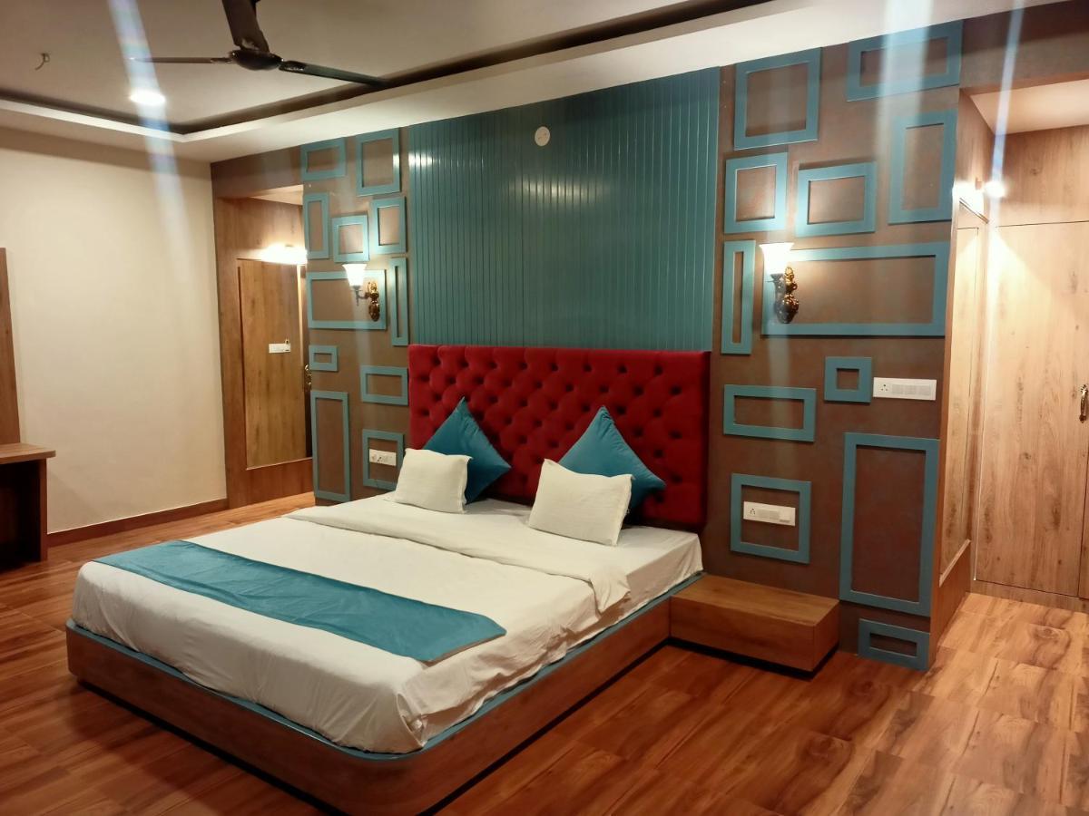 Vijaygarh & Cottages With Pool Resort Udaipur