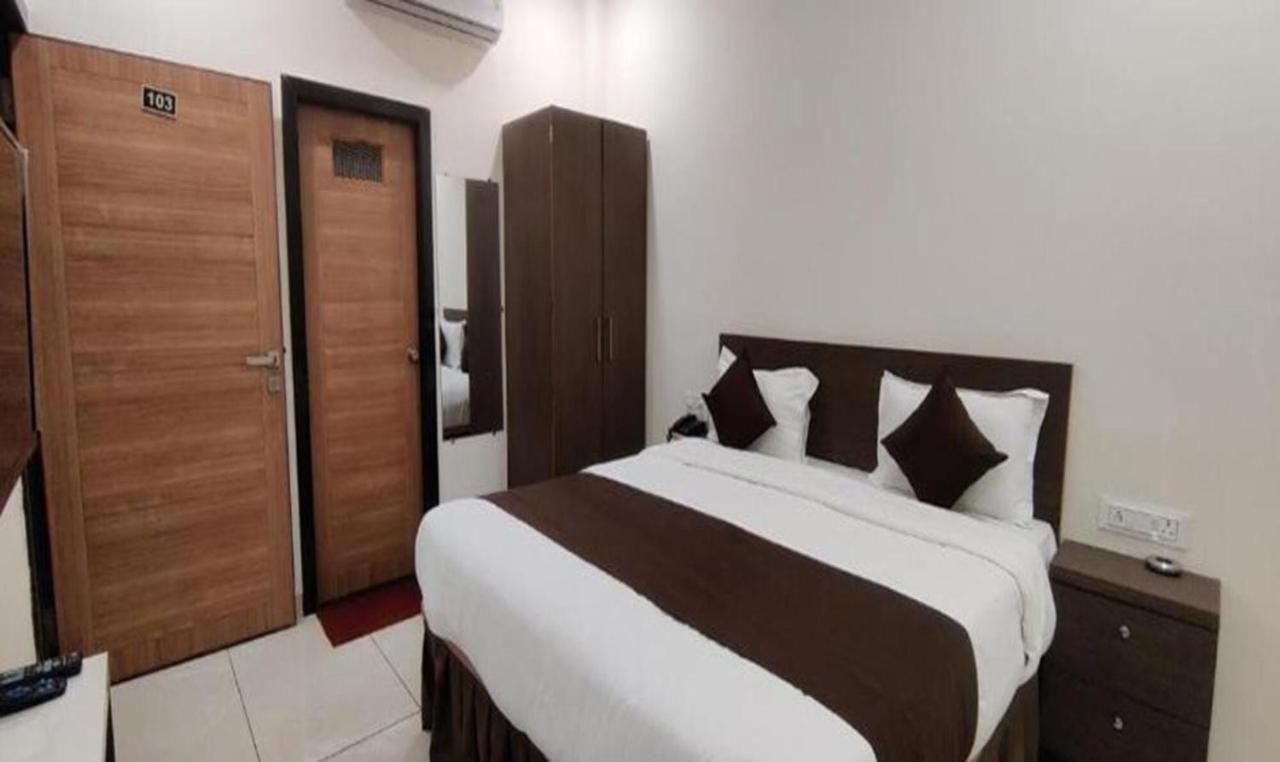 Hotel Golden Rays 2*