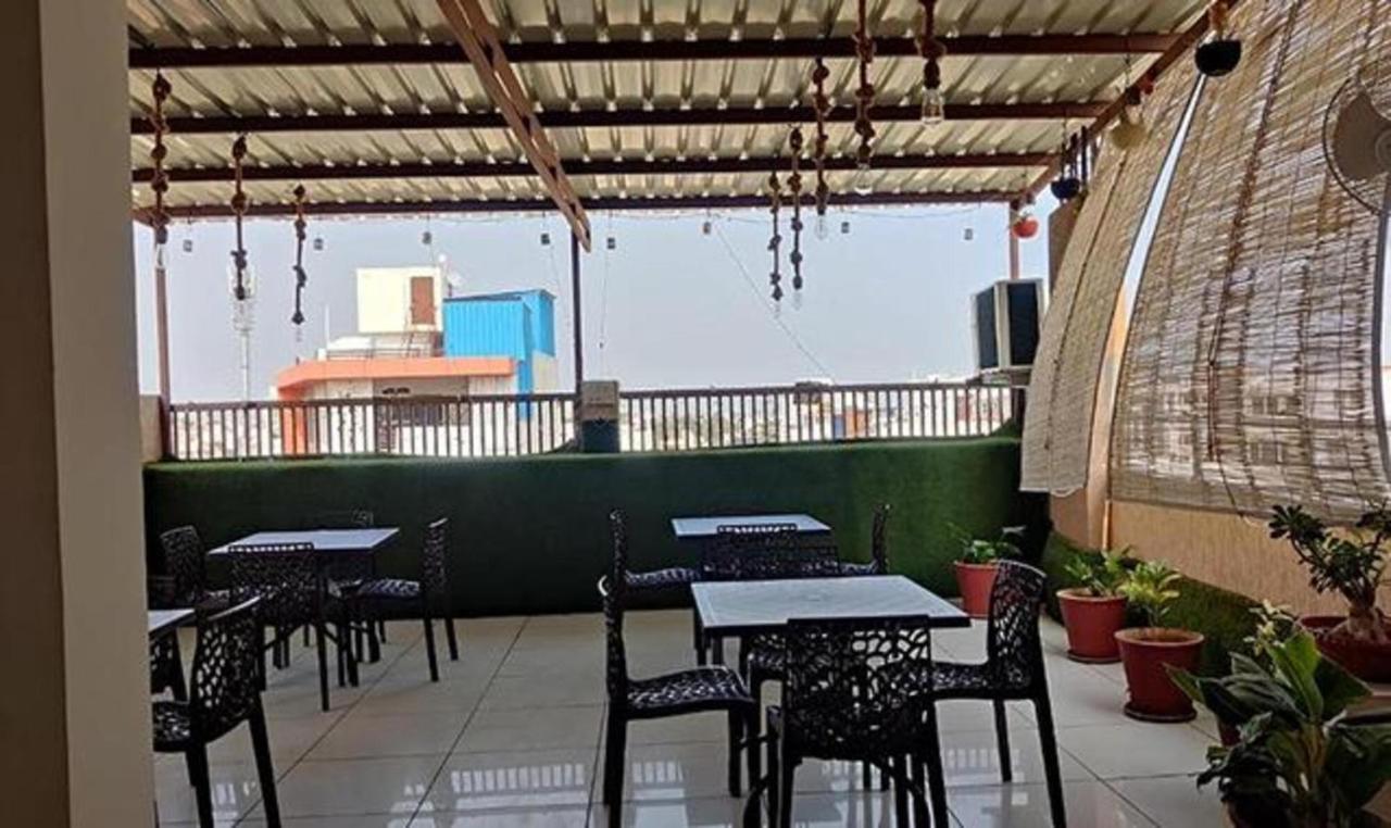 Golden Rays Hotel 2*