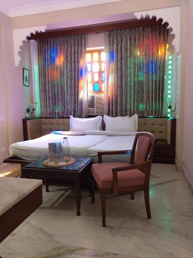Raj Palace 3*
