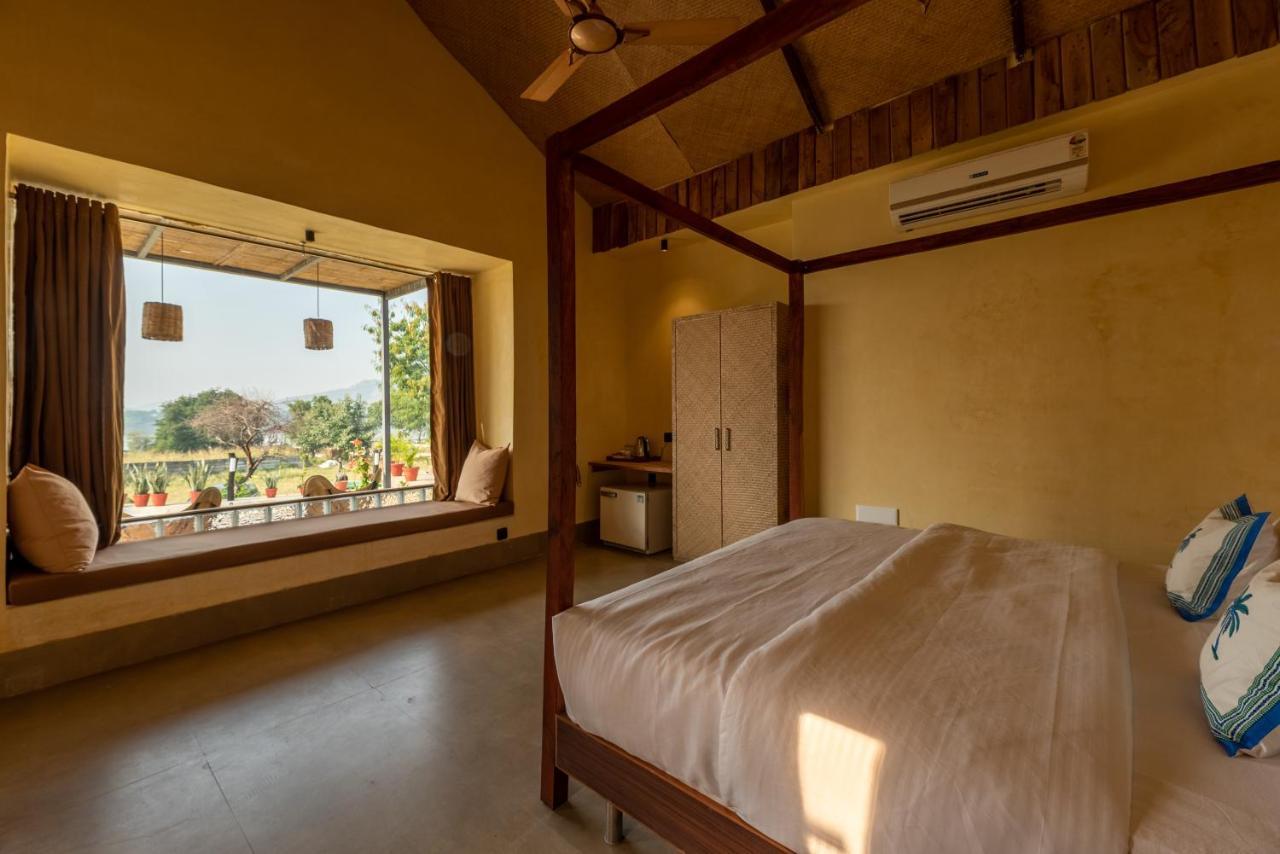 1br With Pool - Escape By Roamhome * Udaipur