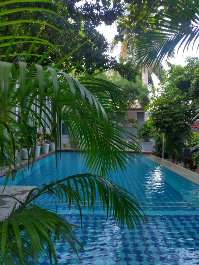 Raj Palace 3*