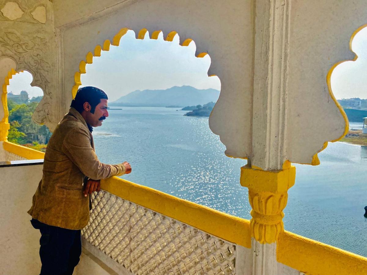 Hotel Haveli Balavh With Lake Facing Balcony 3*