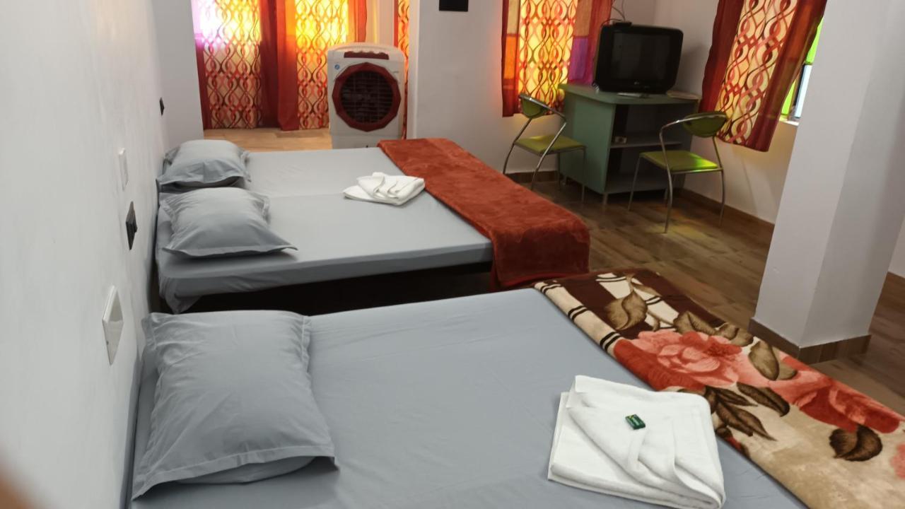 Bed & Breakfast Jag Niwas & Pure Veg Restaurant