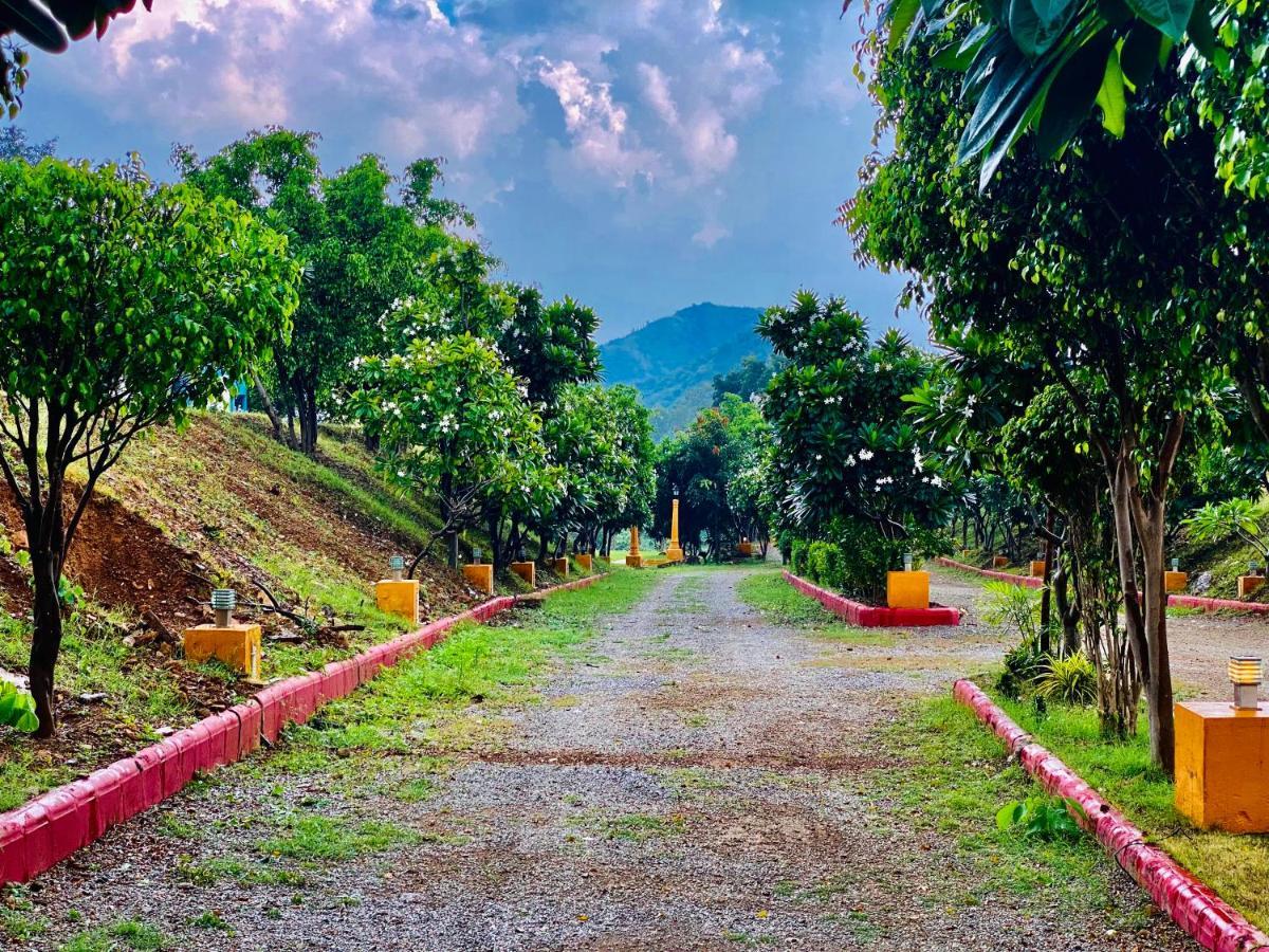 Hotel Aravali Valley