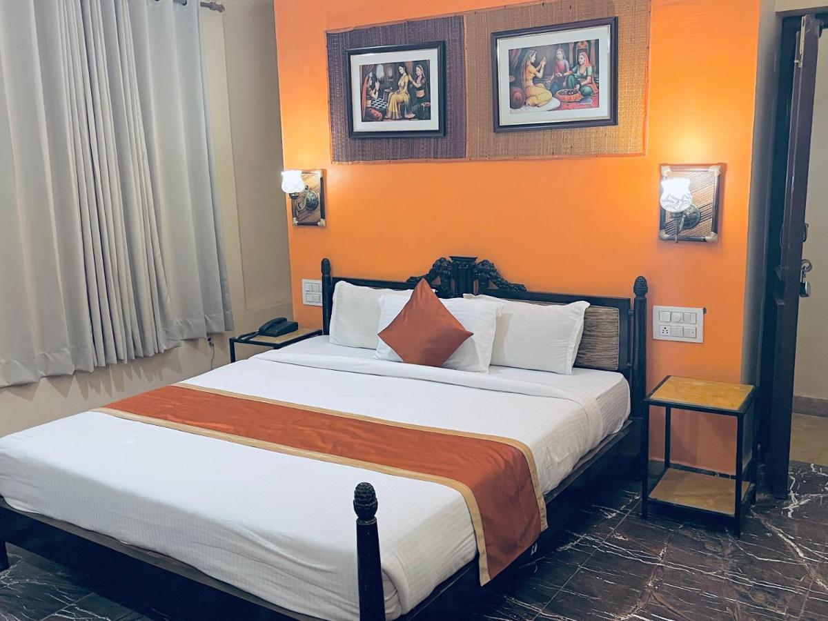 Aravali Valley Hotel 4*