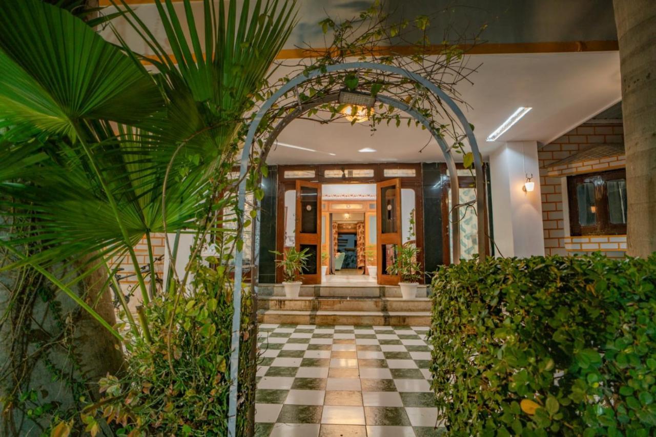 Hotel Ambavgarh Palace 3*