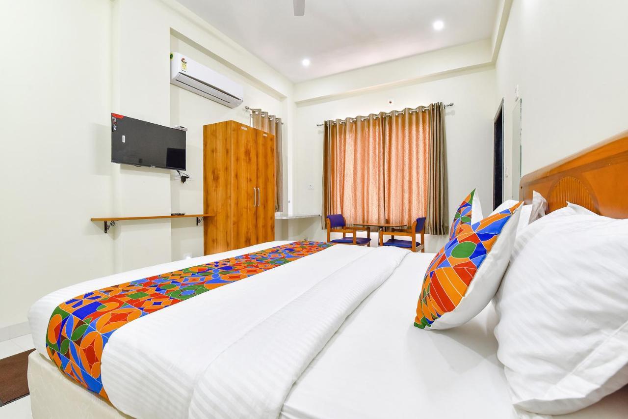 Fabhotel Rainbow Hotel