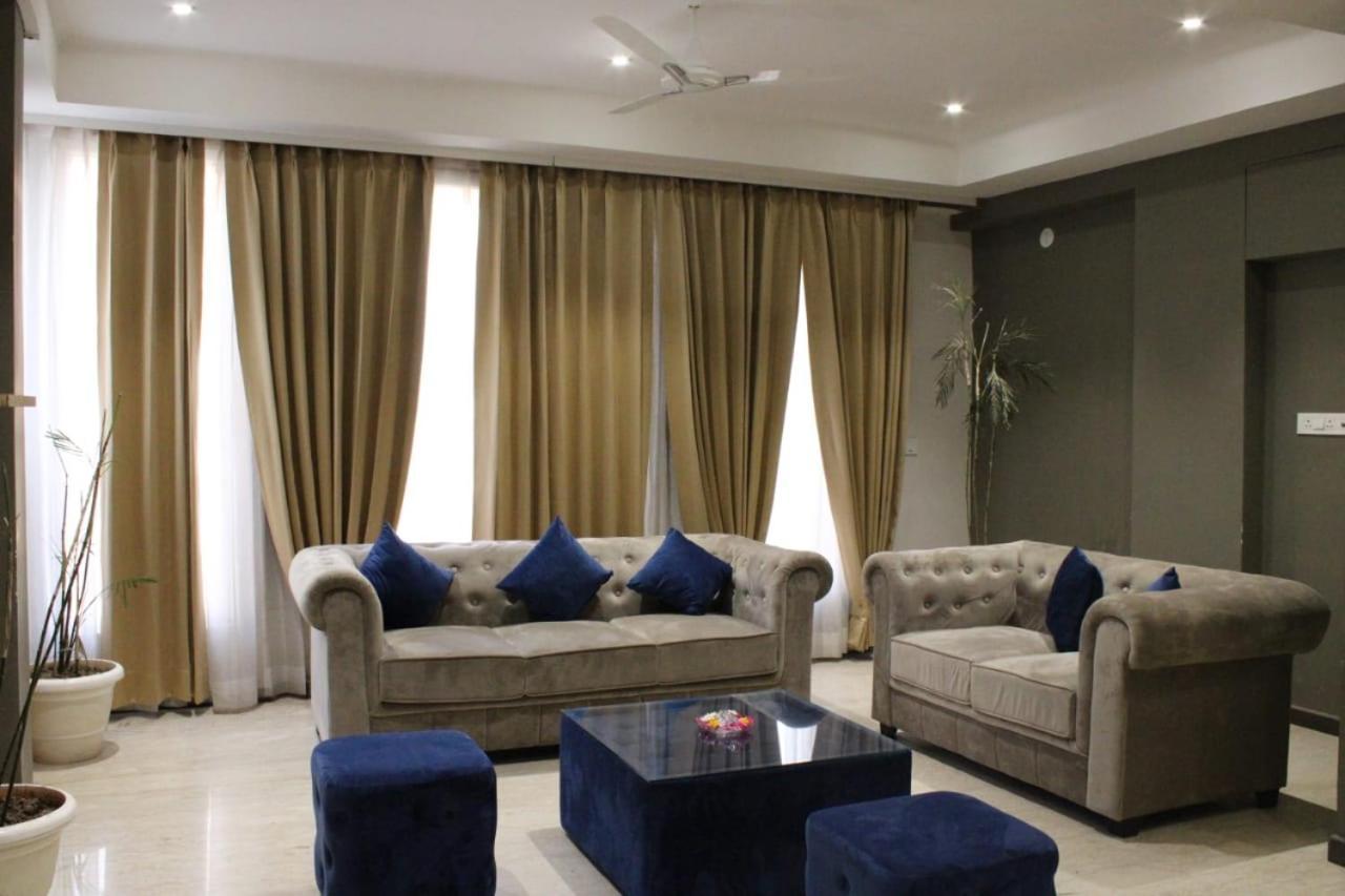 Hotel Phoenix - Unmatched Comfort