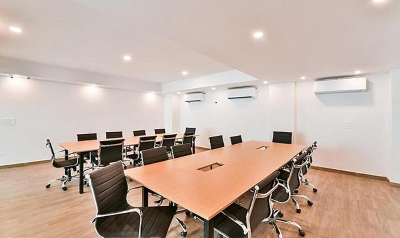 Fabhotel Lupin Internation 3*