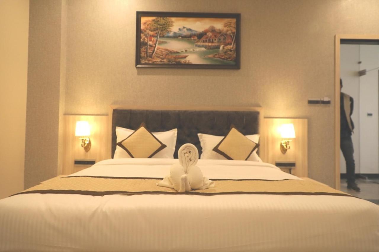 Pine Regency Hotel
