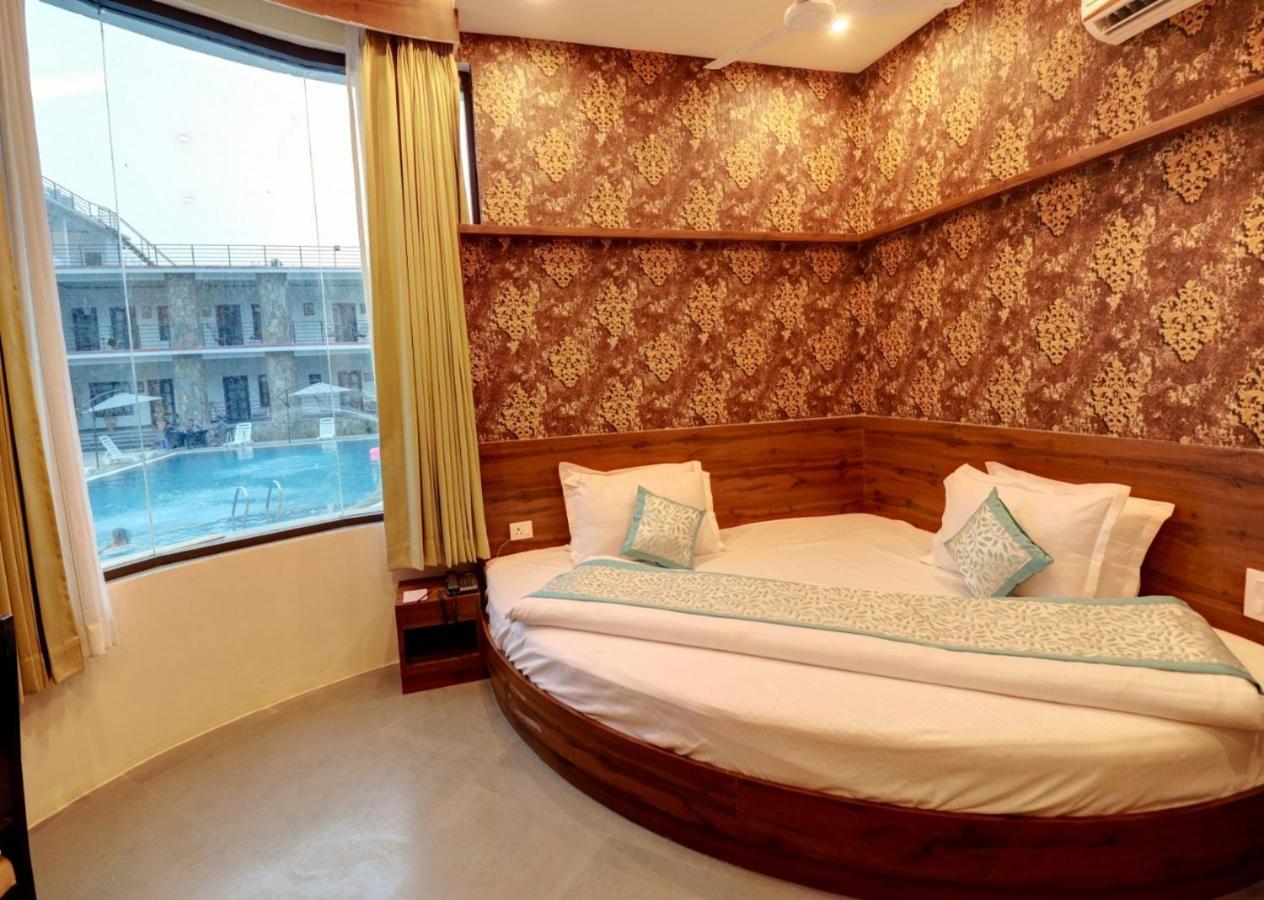 Keshav Resort *