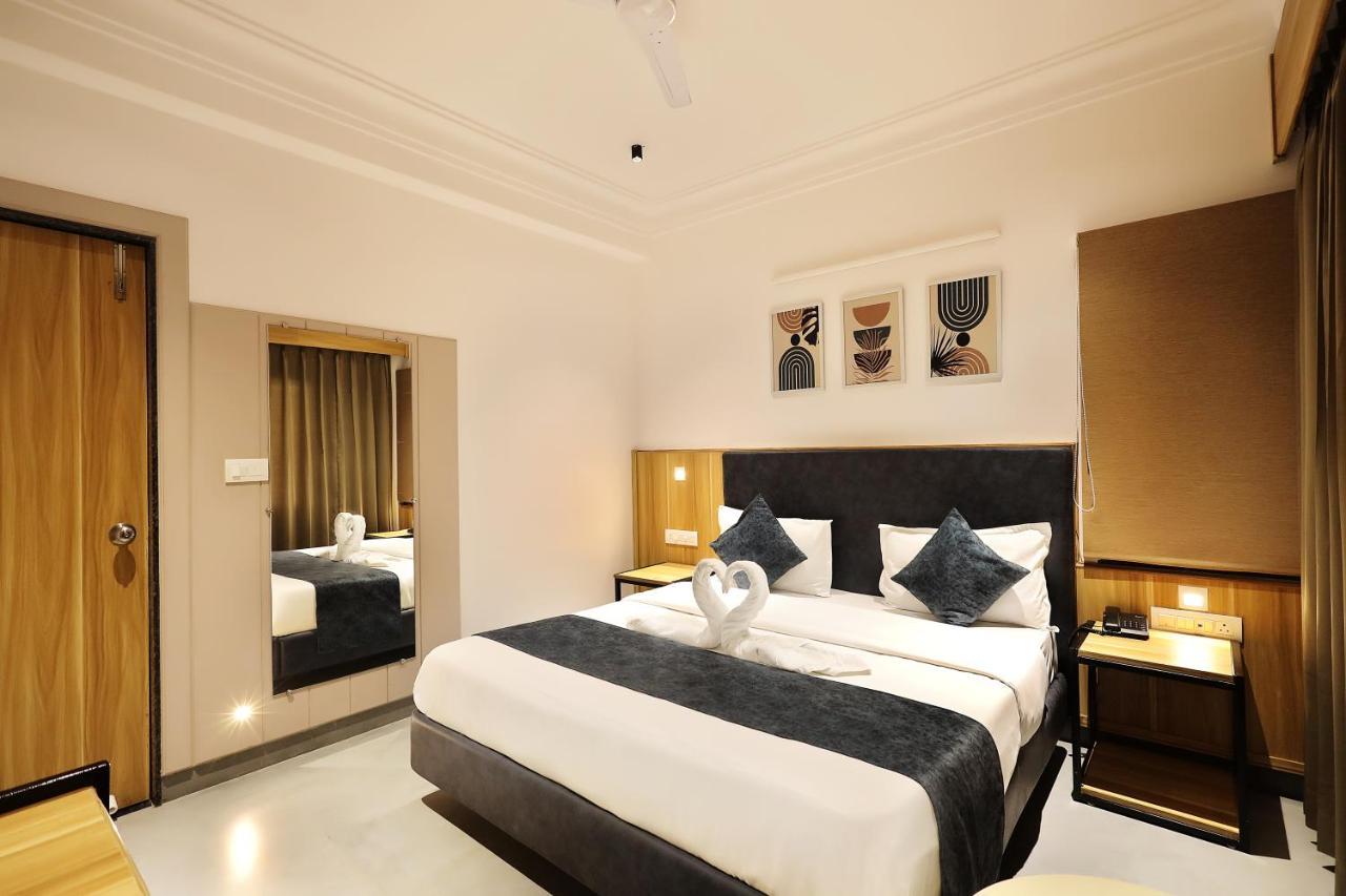 Hotel Sparkle Just 400 Meters From Railway Station Udaipur
