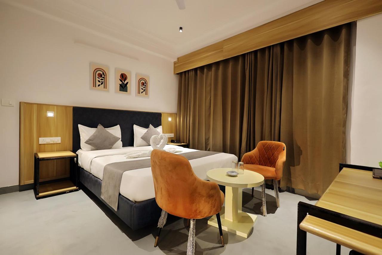Hotel Sparkle Just 400 Meters From Railway Station Udaipur