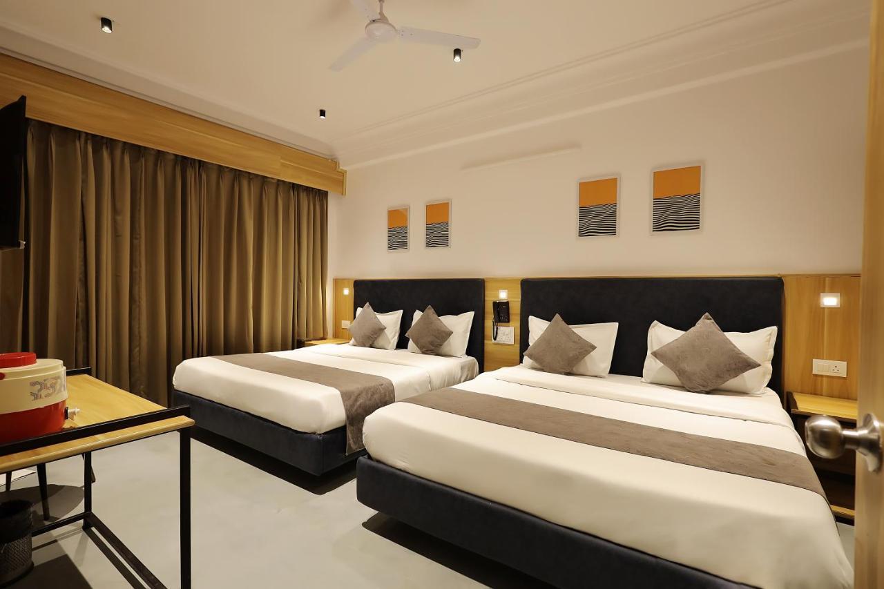 Sparkle Just 400 Meters From Railway Station Hotel Udaipur