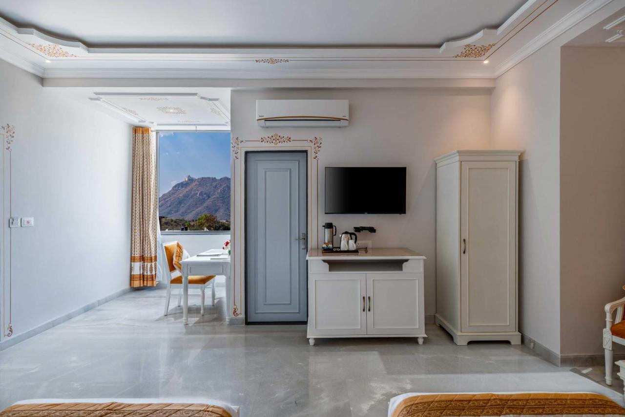 Hotel Maan By Stone Wood Premier