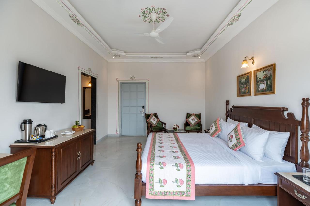 Maan By Stone Wood Premier 4*