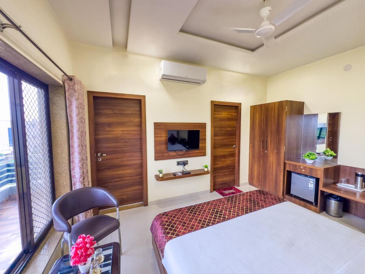 Hillcrest Palace Hotel Udaipur