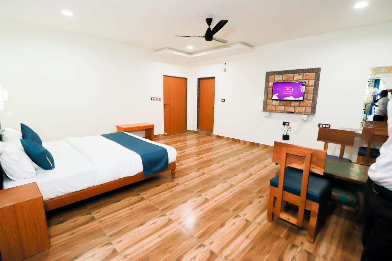 Hotel The Lavit Malhar Inn. Udaipur