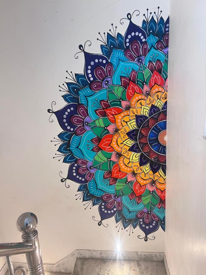 3 Raahi Hostel *