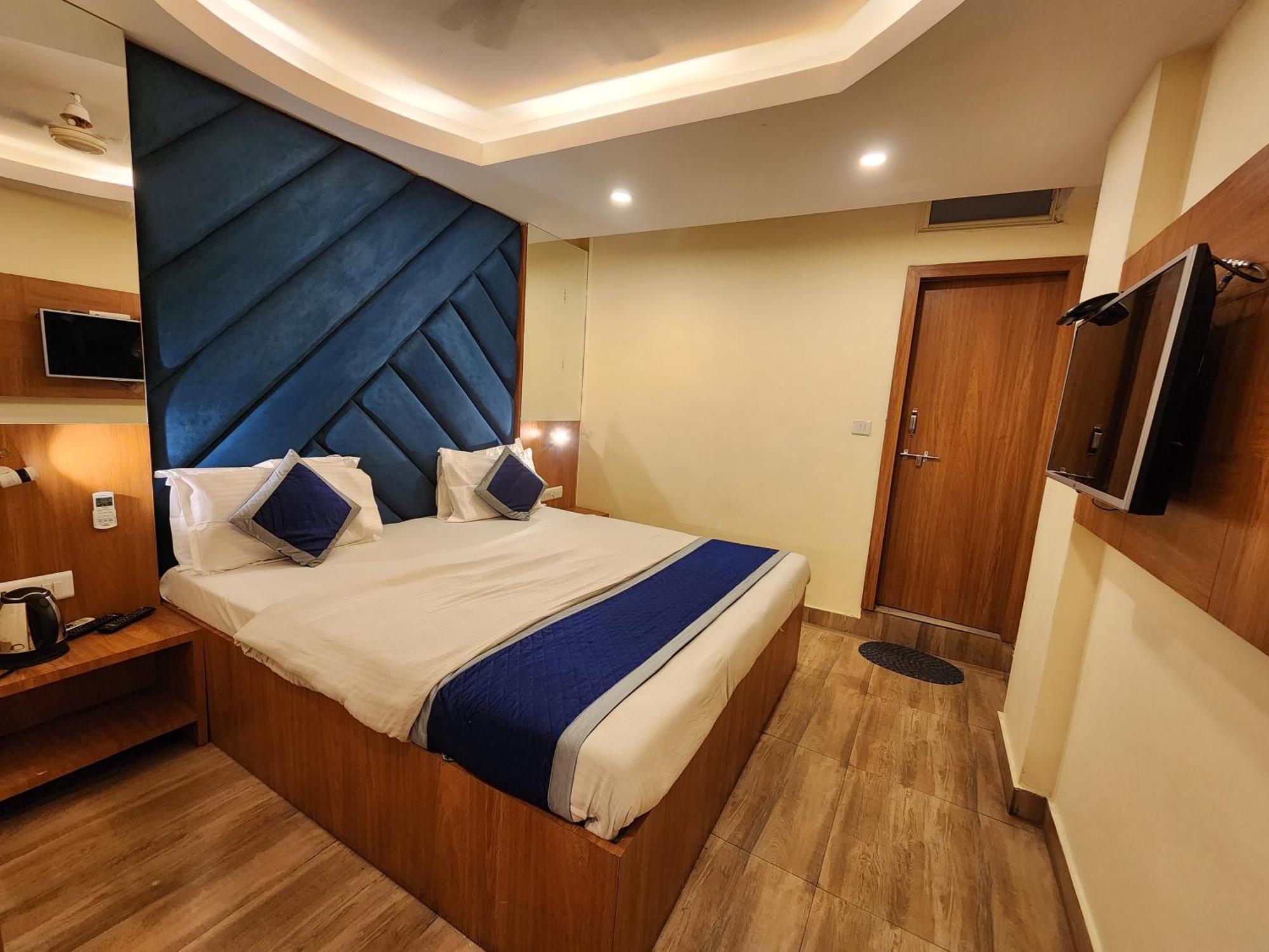 Savera Hotel