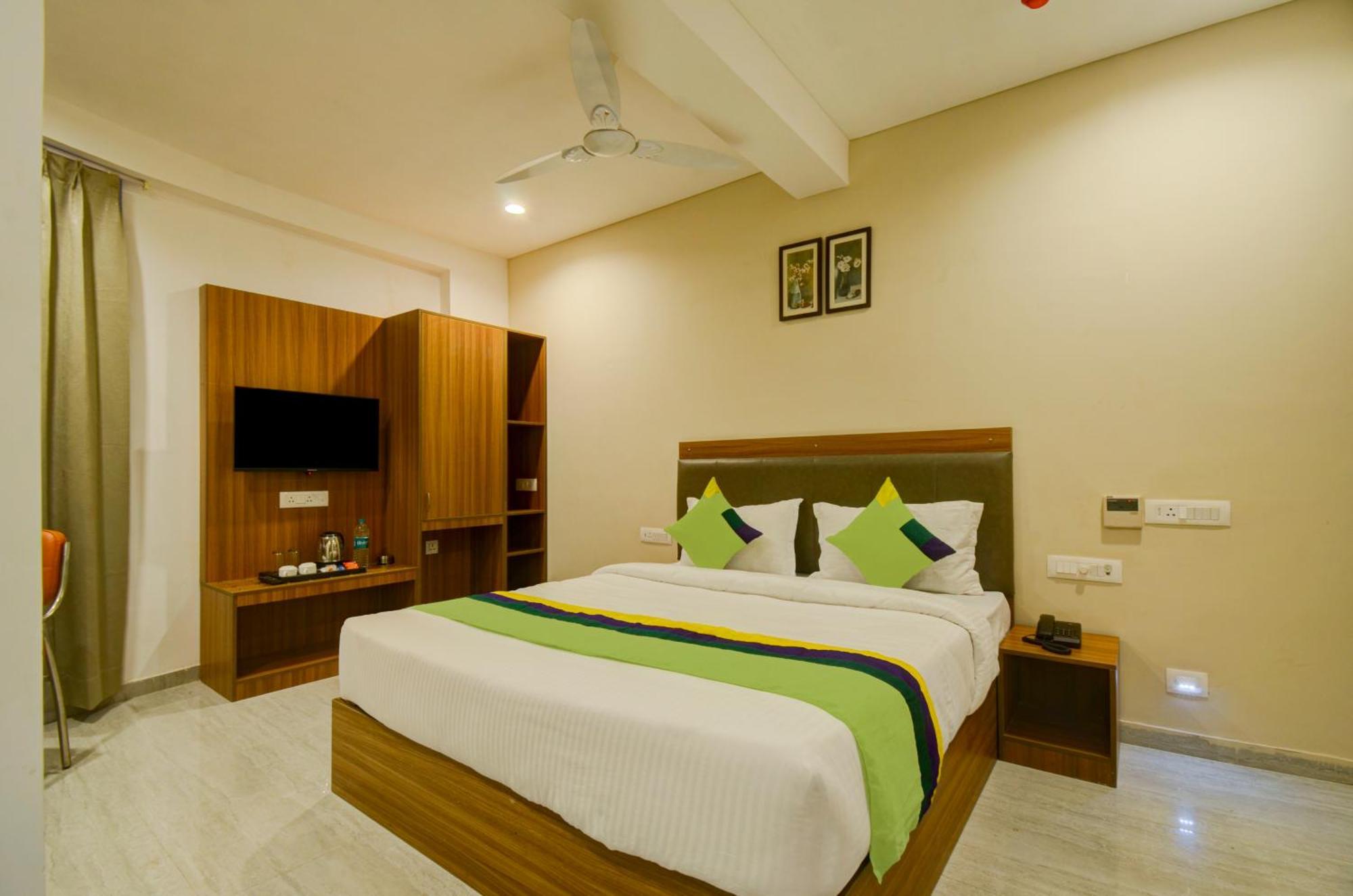 Park View Hotel 2*