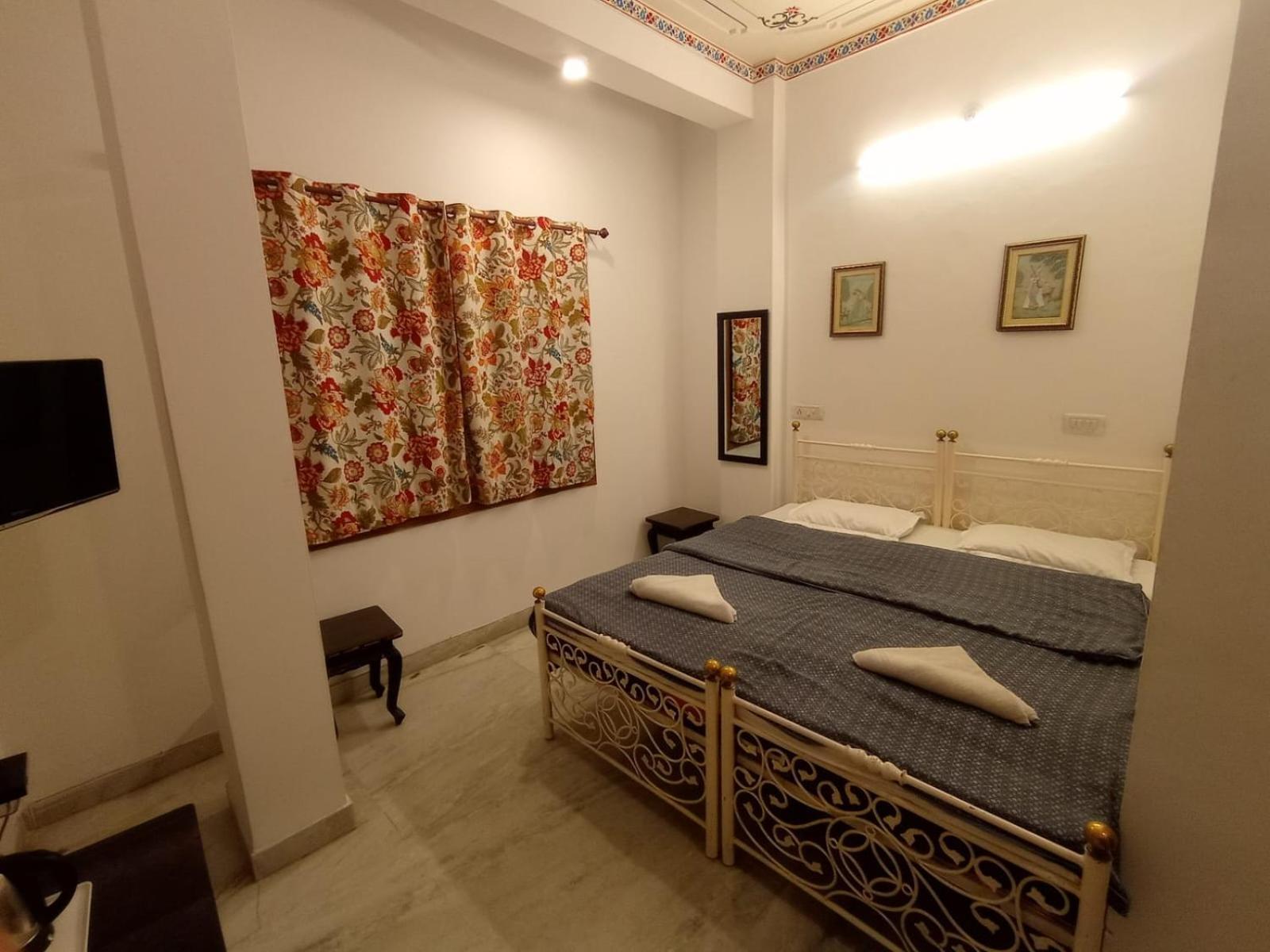 Little Peepal House 3*