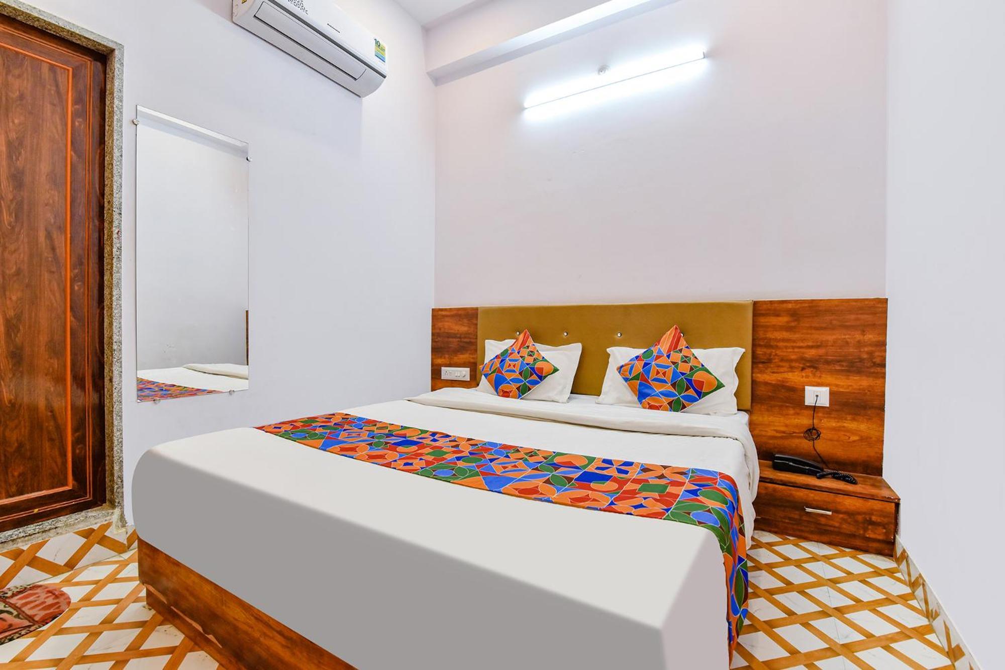Hotel Fabexpress Raj Palace