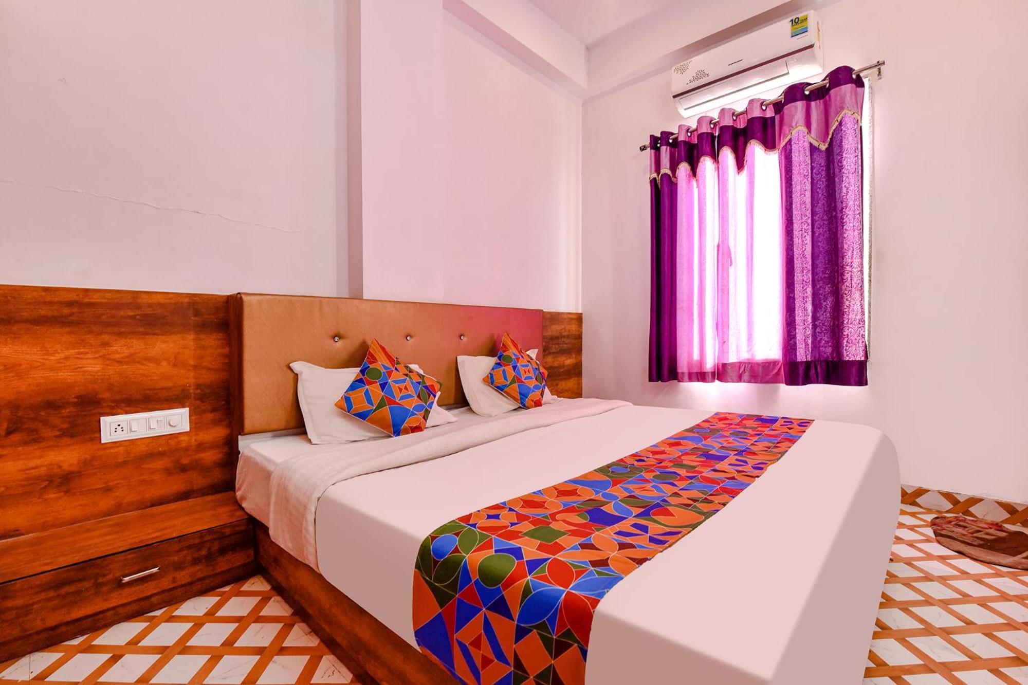Fabexpress Raj Palace 3*