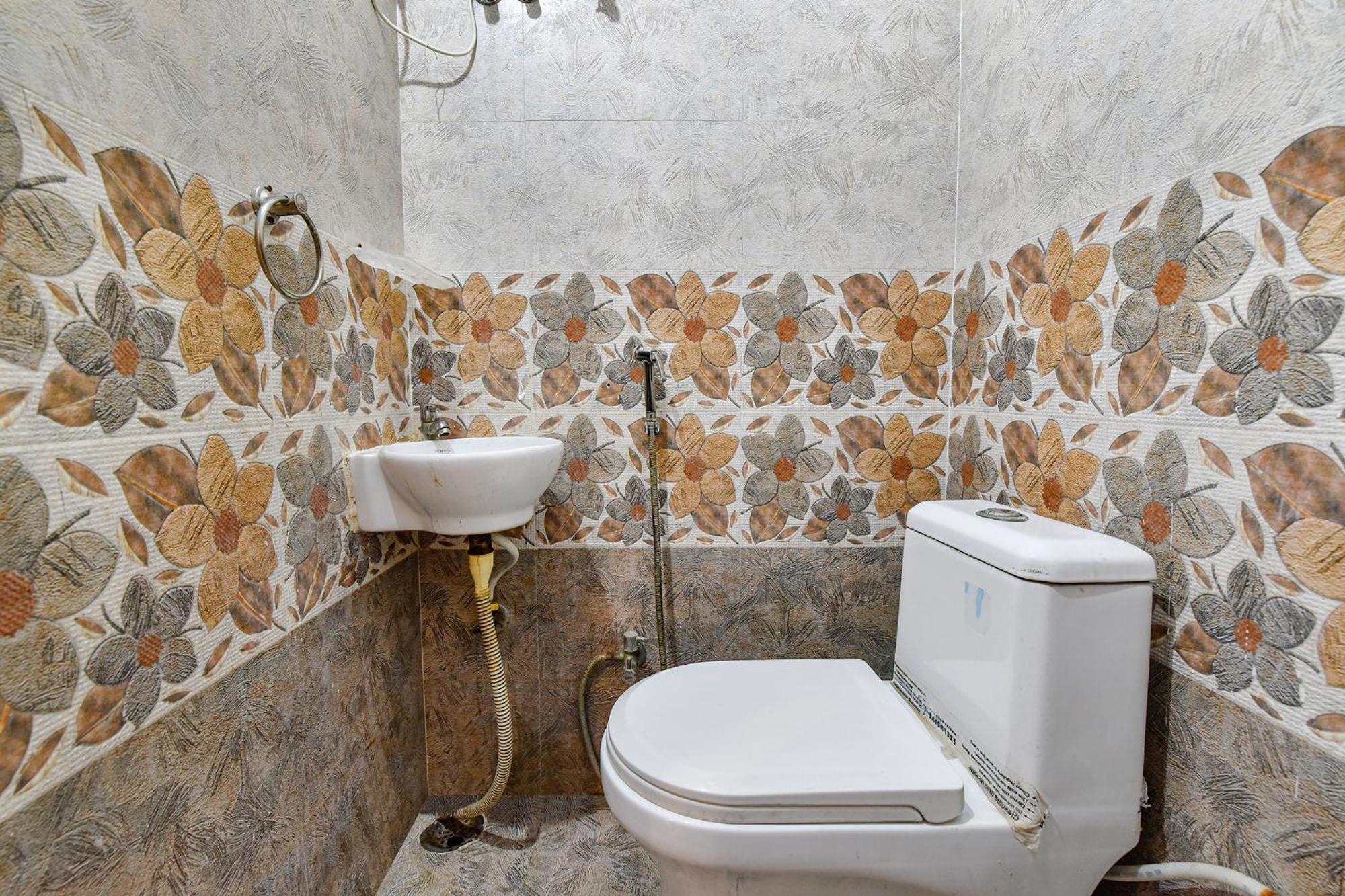 Fabexpress Raj Palace Hotel 3*