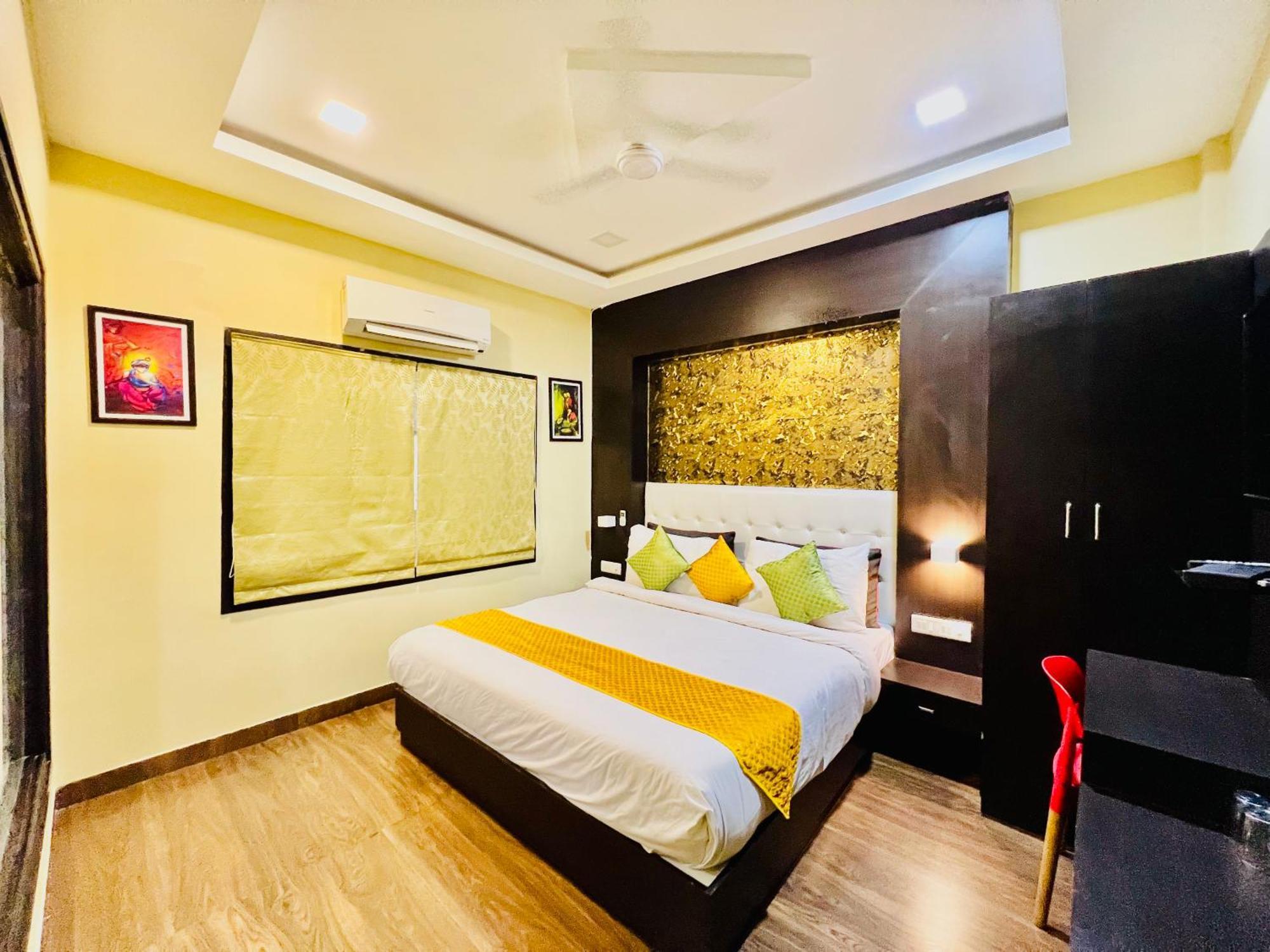 Hotel Grand Bhagwat,