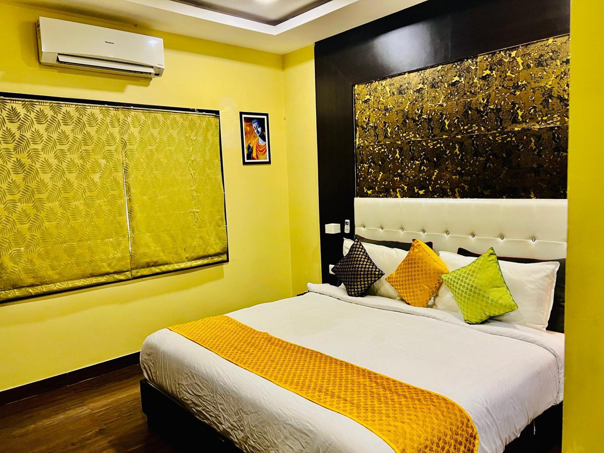 Grand Bhagwat, 4*