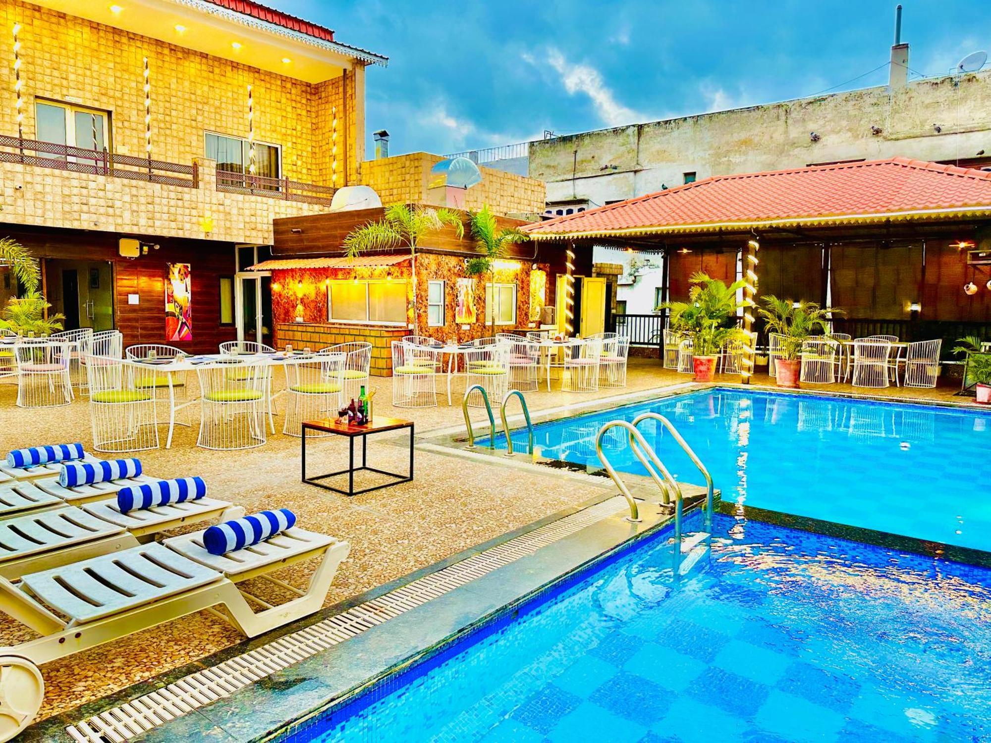 Grand Bhagwat, Hotel